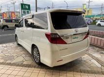 2013 Toyota Alphard