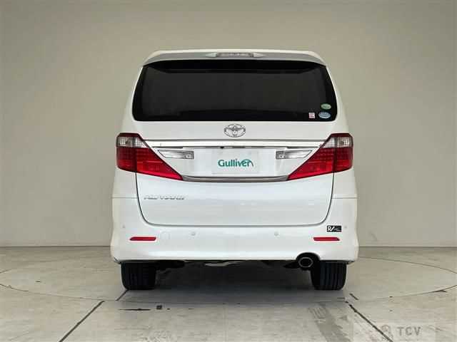 2013 Toyota Alphard
