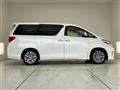 2013 Toyota Alphard