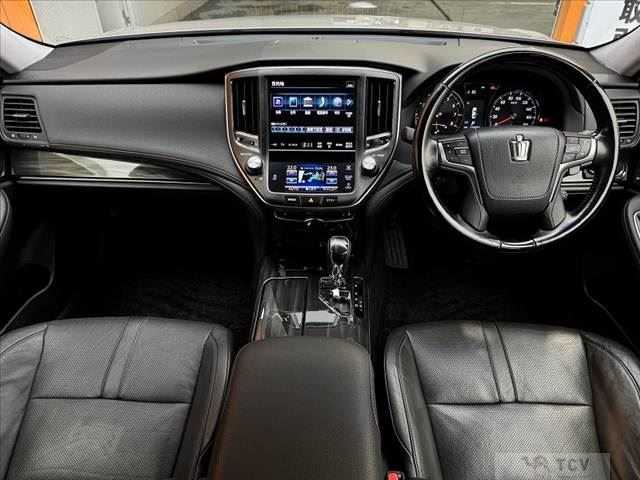 2013 Toyota Crown