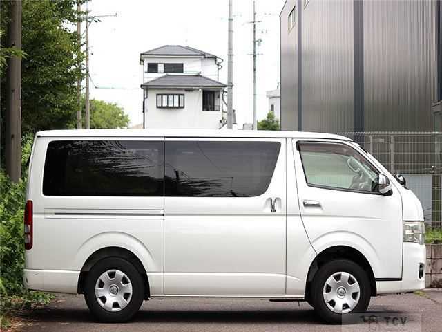 2013 Toyota Hiace