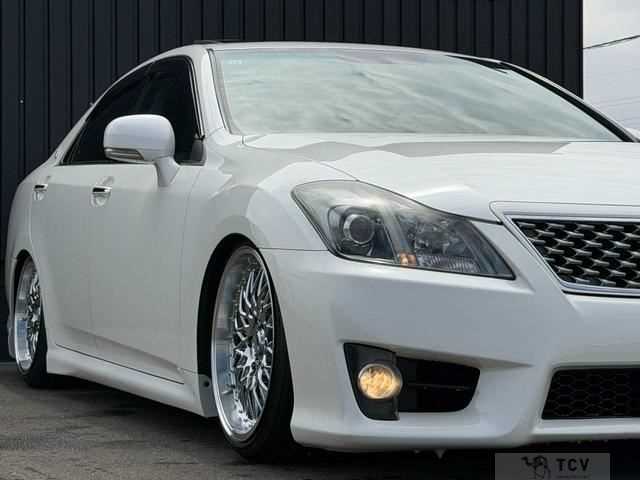 2011 Toyota Crown