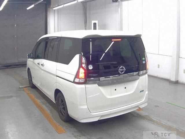 2017 Nissan Serena
