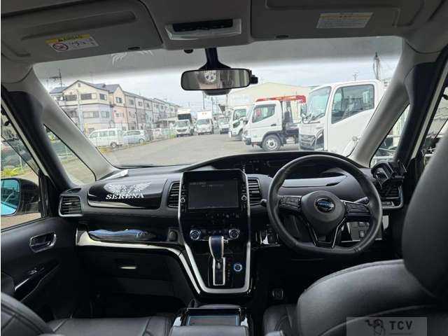 2017 Nissan Serena