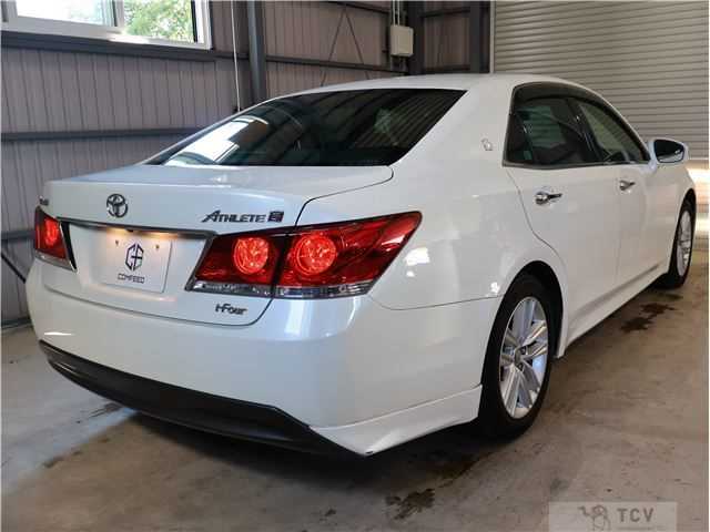 2013 Toyota Crown