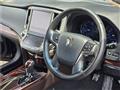 2013 Toyota Crown Hybrid