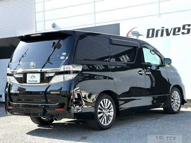2014 Toyota Vellfire