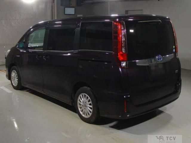 2014 Toyota Noah