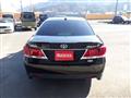 2013 Toyota Crown Hybrid