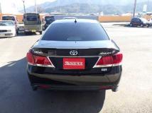 2013 Toyota Crown Hybrid