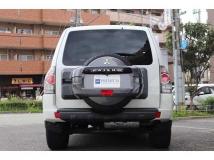 2015 Mitsubishi Pajero