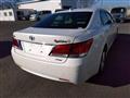2014 Toyota Crown