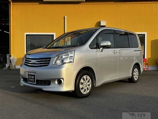 2013 Toyota Noah