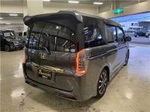 2013 Honda Step WGN