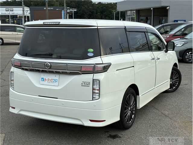 2017 Nissan Elgrand