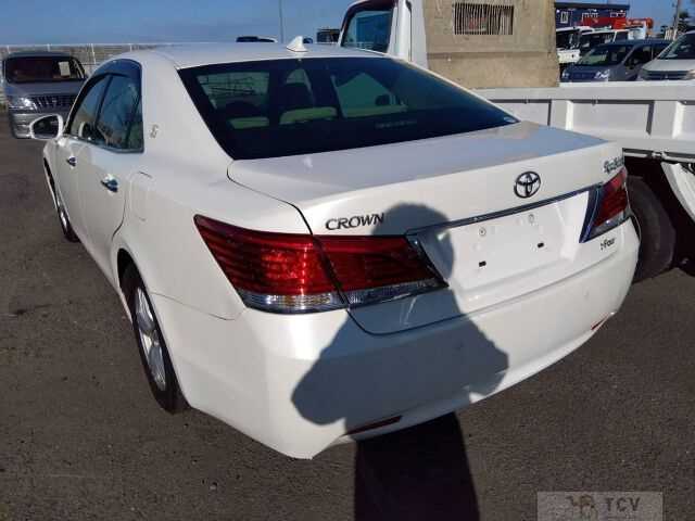 2014 Toyota Crown