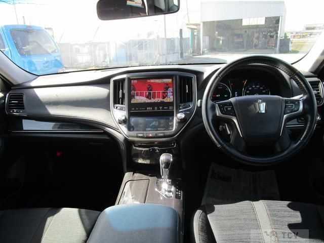 2014 Toyota Crown Hybrid