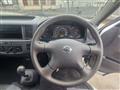 2004 Nissan Caravan