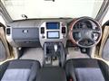 2004 Mitsubishi Pajero