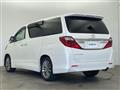 2013 Toyota Alphard