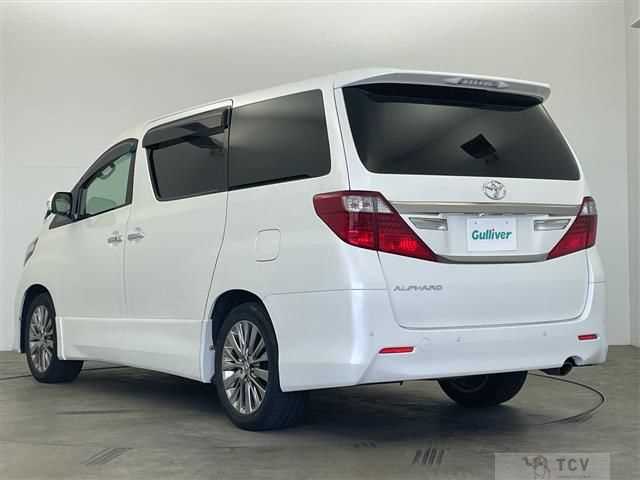 2013 Toyota Alphard
