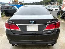 2013 Toyota Crown Hybrid