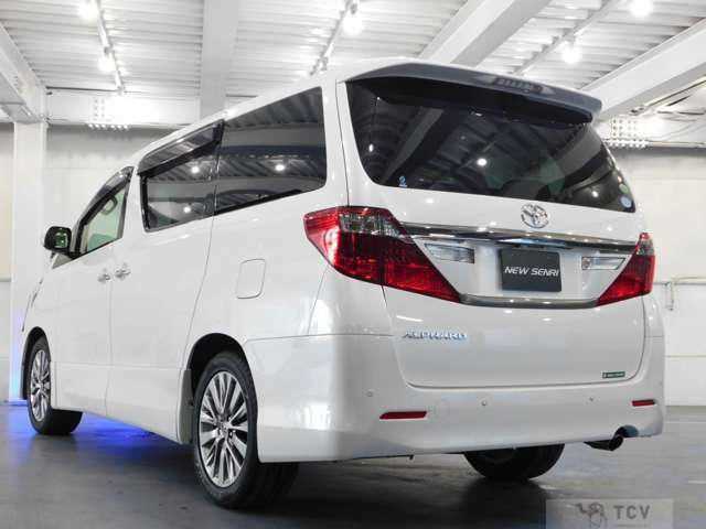2013 Toyota Alphard