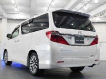2013 Toyota Alphard