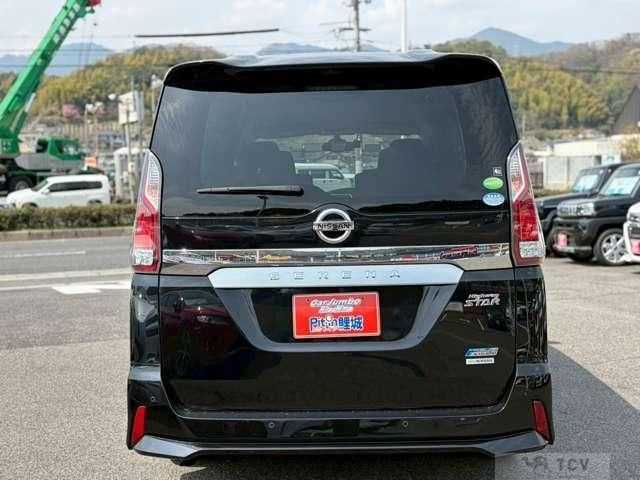 2017 Nissan Serena