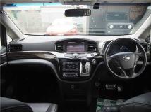 2015 Nissan Elgrand