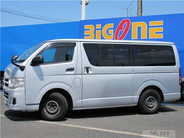 2011 Toyota Hiace Van