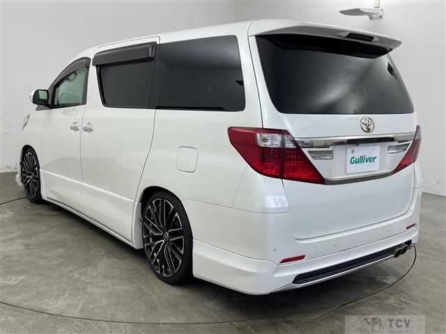 2013 Toyota Alphard
