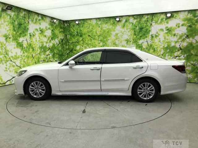2013 Toyota Crown