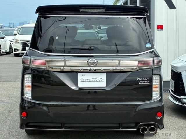 2017 Nissan Elgrand
