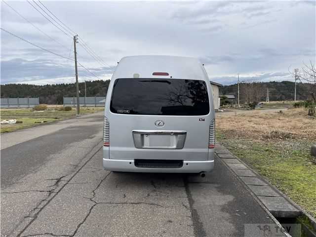 2007 Toyota Hiace