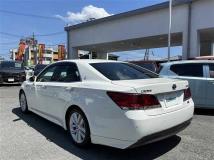 2013 Toyota Crown Hybrid
