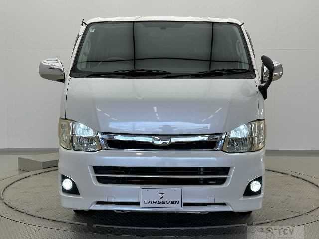 2011 Toyota Hiace Van