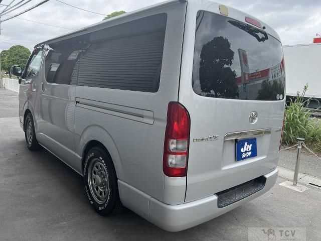 2011 Toyota Regiusace Van