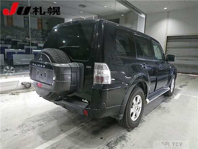 2011 Mitsubishi Pajero