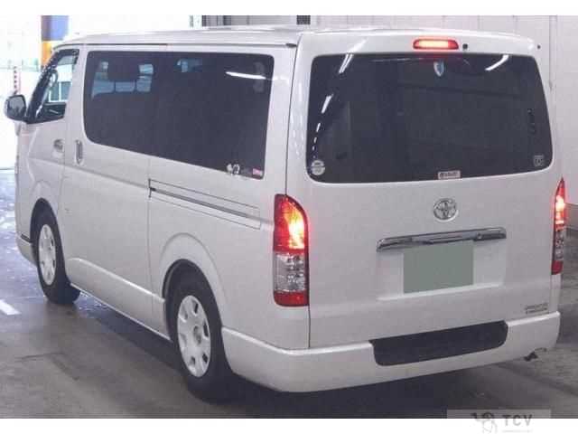 2010 Toyota Regiusace Van