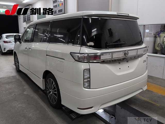 2015 Nissan Elgrand