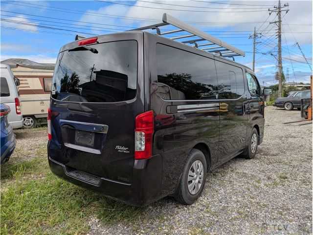 2013 Nissan NV350 Caravan