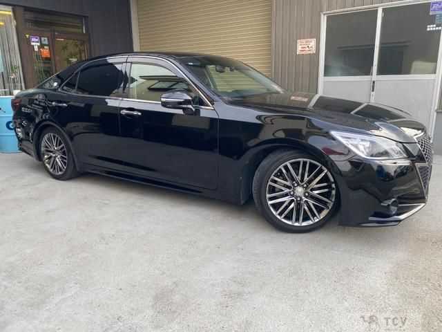 2013 Toyota Crown