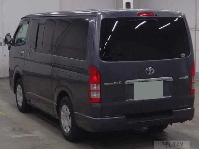 2011 Toyota Regiusace Van