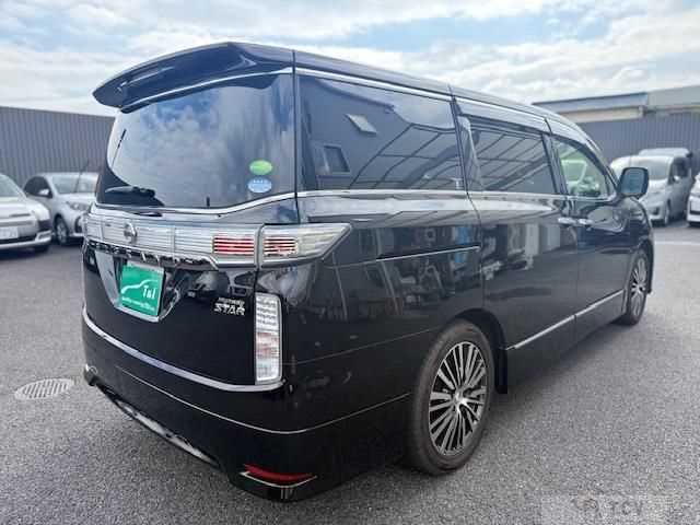 2017 Nissan Elgrand