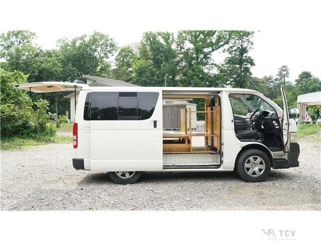 2010 Toyota Hiace