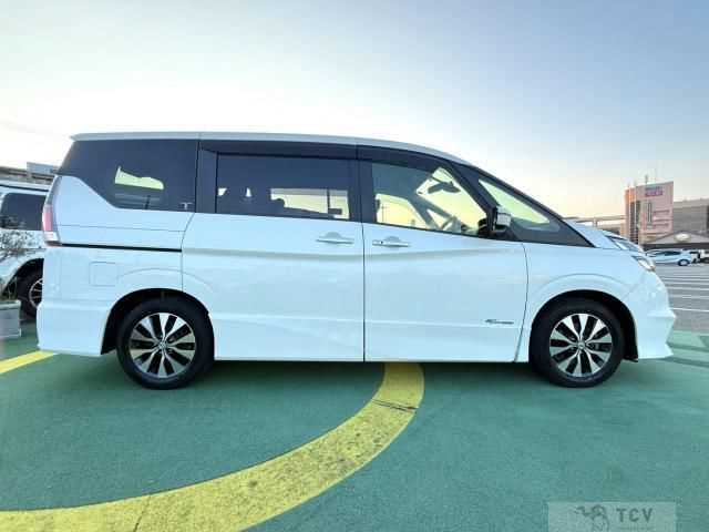 2017 Nissan Serena