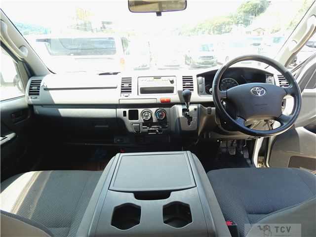 2009 Toyota Hiace Van