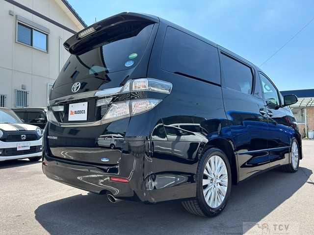 2014 Toyota Vellfire