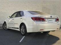 2013 Toyota Crown Hybrid